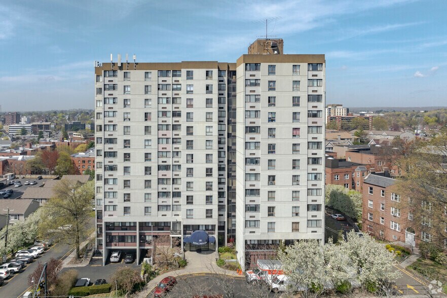 More Photos Of 60 Strawberry Hill Ave, Stamford Apartments For Sale