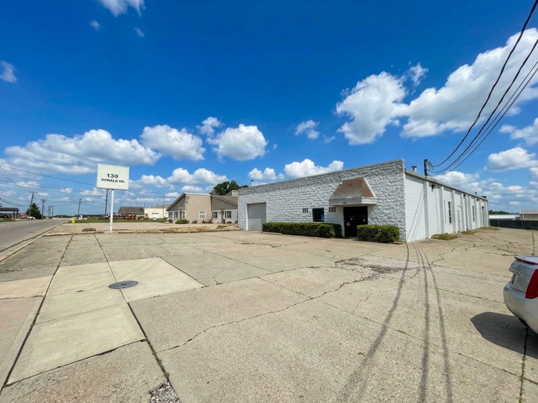 More Photos Of 130 Donald Dr, Fairfield Warehouse For Lease