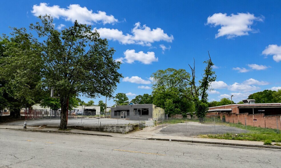 More Photos Of 1657 Lakewood Ave SE, Atlanta Storefront For Sale