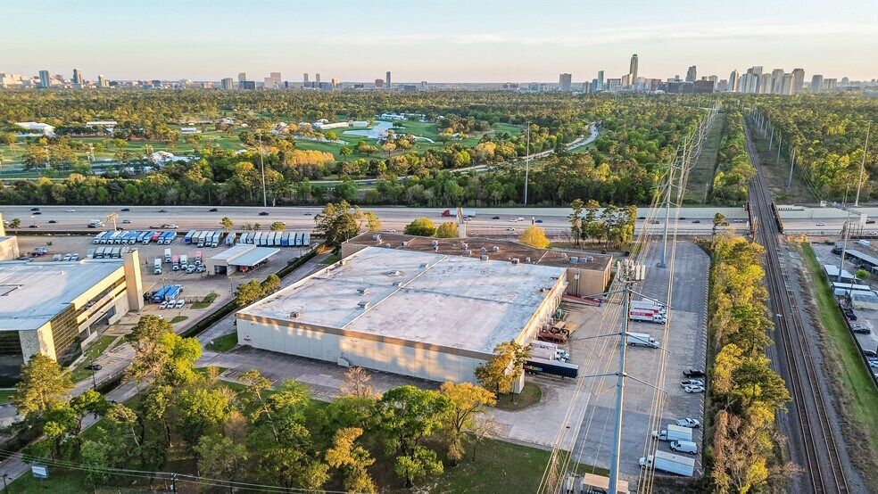 More Photos Of 6869 Old Katy Rd, Houston Flex For Lease