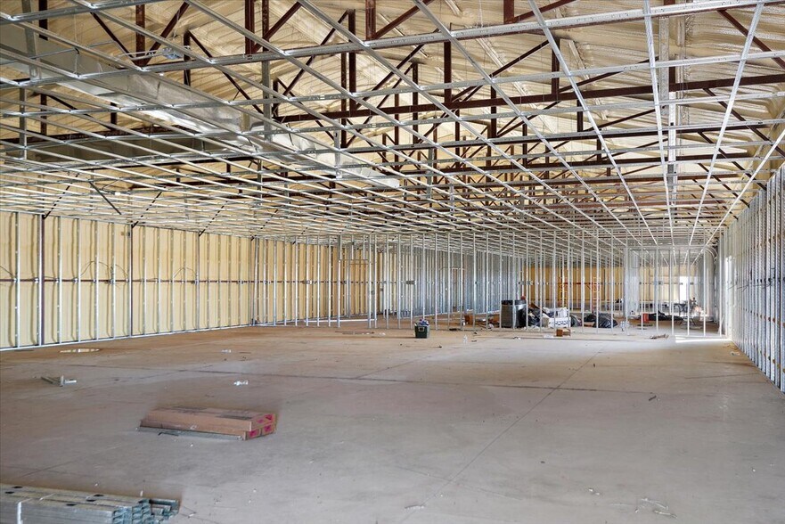 More Photos Of 20040 Grasslands Ln, Ordway Warehouse For Sale