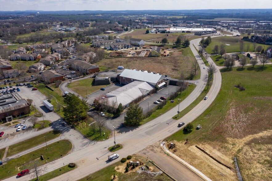 More Photos Of 220 Town Center Pky, Spring Hill Office For Lease