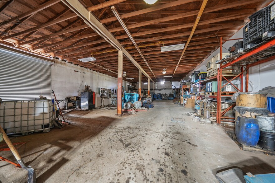 More Photos Of 1893 US Highway 190, Huntsville Manufacturing For Sale