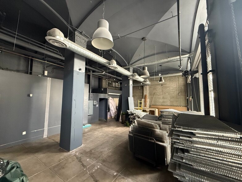 More Photos Of 758 S Spring St, Los Angeles Apartments For Lease