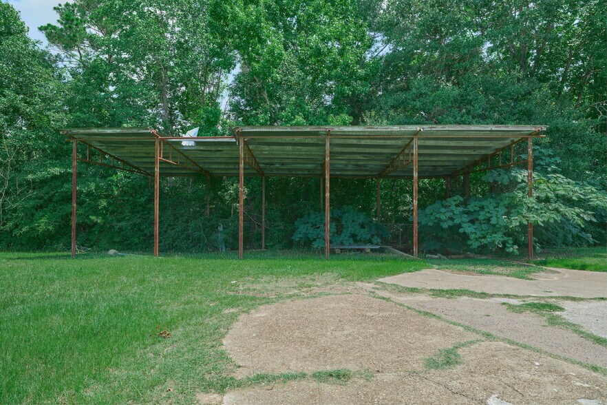 More Photos Of 182 S FM 356, Onalaska Office For Sale