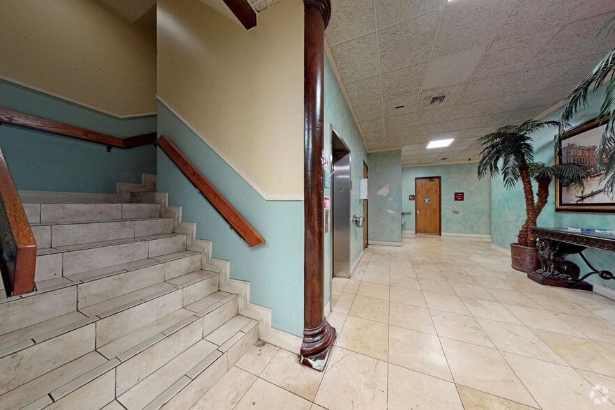 More Photos Of 2700-2770 W Atlantic Blvd, Pompano Beach Freestanding For Lease