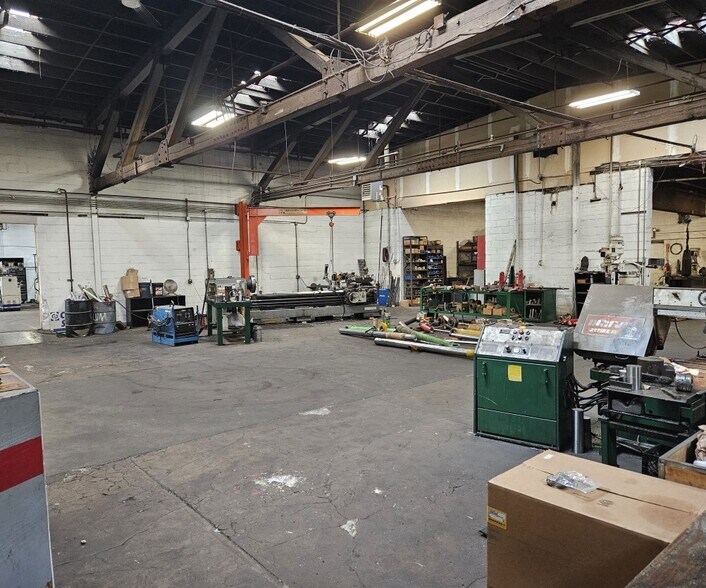 More Photos Of 1900 Benhill Ave, Baltimore Manufacturing For Sale