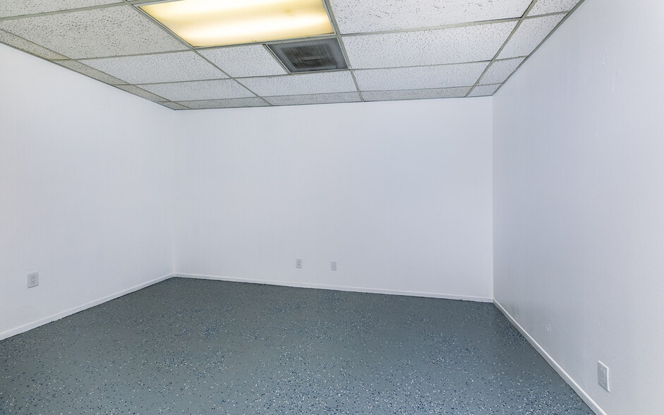 More Photos Of 24646 Redlands Blvd, Loma Linda Storefront For Sale