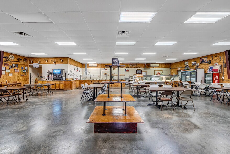 More Photos Of 17390 TX-36, Somerville Restaurant For Sale