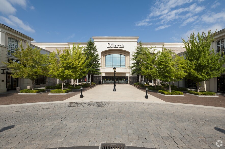 Primary Photo Of 370 Newnan Crossing Byp, Newnan Restaurant For Lease