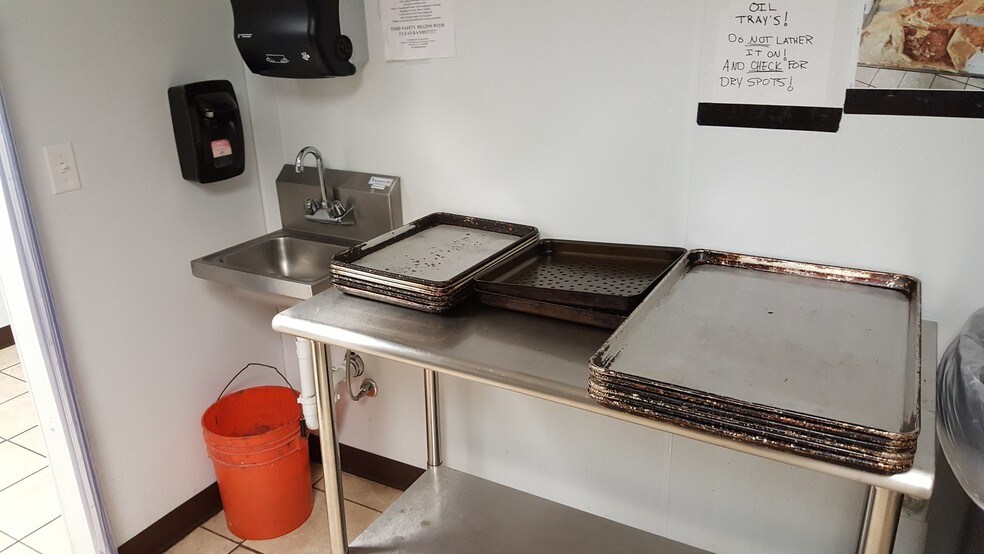 More Photos Of 659 Philadelphia St, Indiana Restaurant For Lease