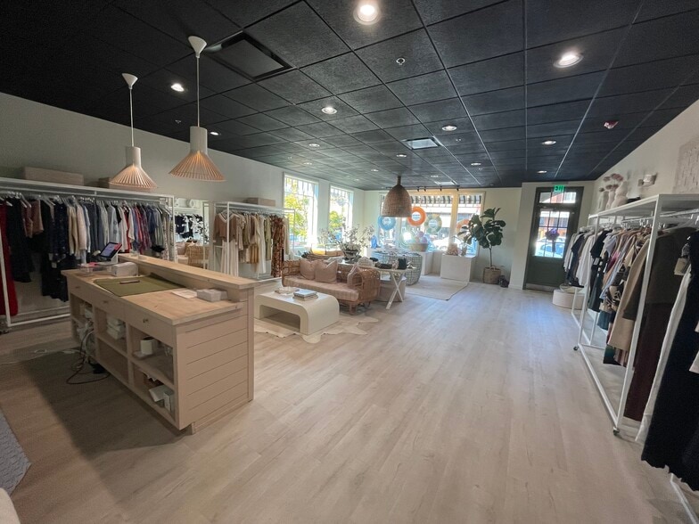 More Photos Of 2003 Cahaba Rd, Mountain Brook Freestanding For Lease