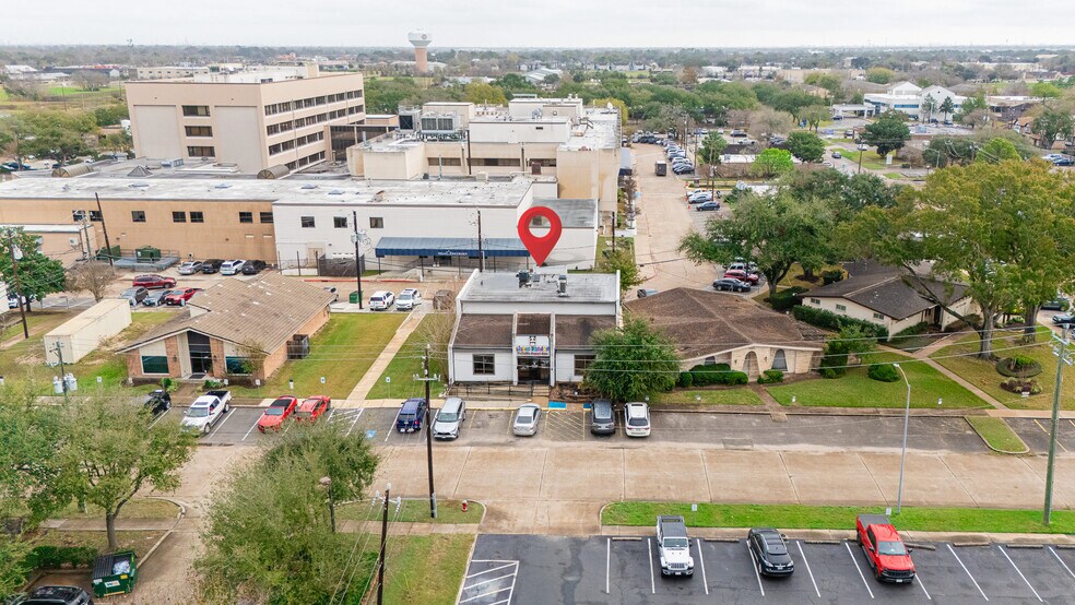 More Photos Of 3339 Fairview St, Pasadena Medical For Lease
