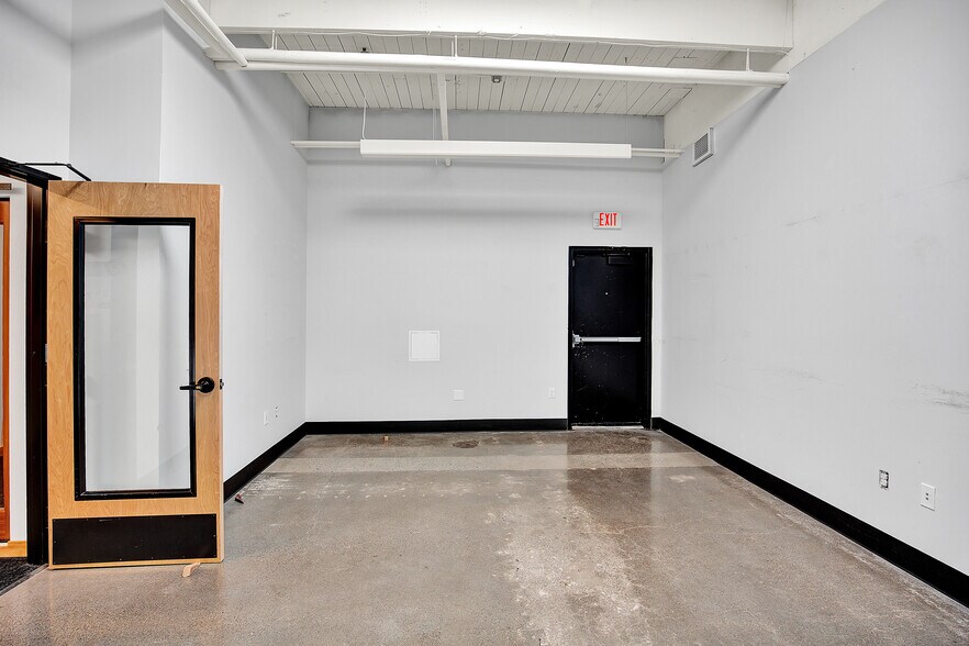 More Photos Of 454 SE 187th Ave, Portland Office For Lease