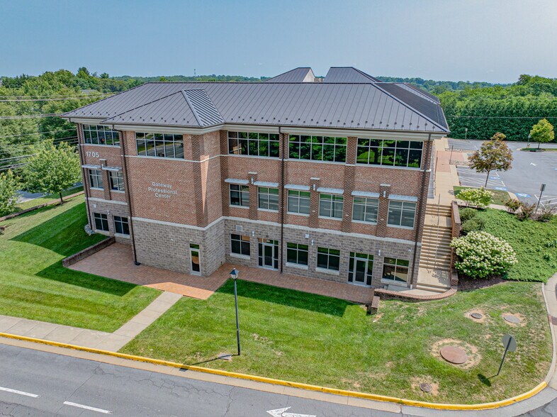 More Photos Of 1705 Amherst St, Winchester Medical For Sale
