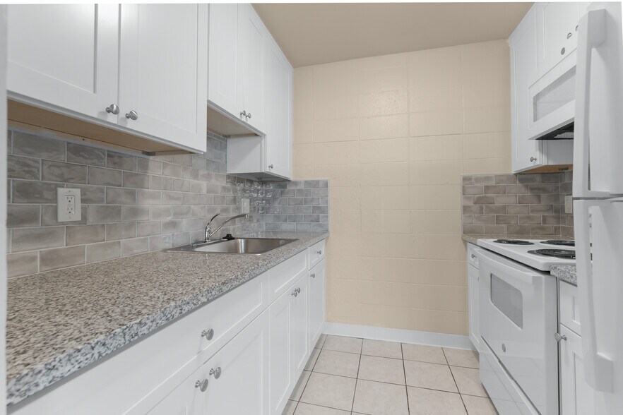 More Photos Of 1728 Broadway St, Redwood City Storefront Retail Residential For Sale