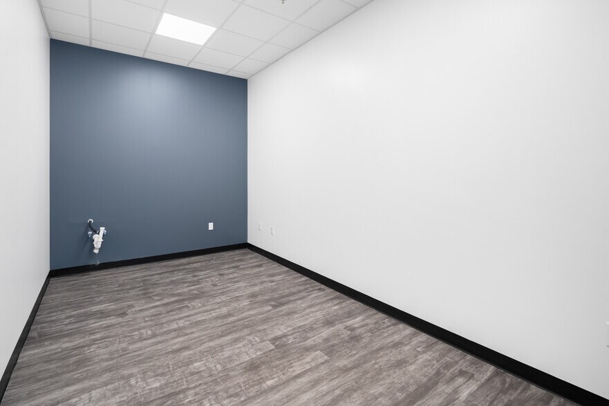 More Photos Of 4116 TX- 121 Hebron Pkway- 4116 TX- 121, Carrollton Coworking Space