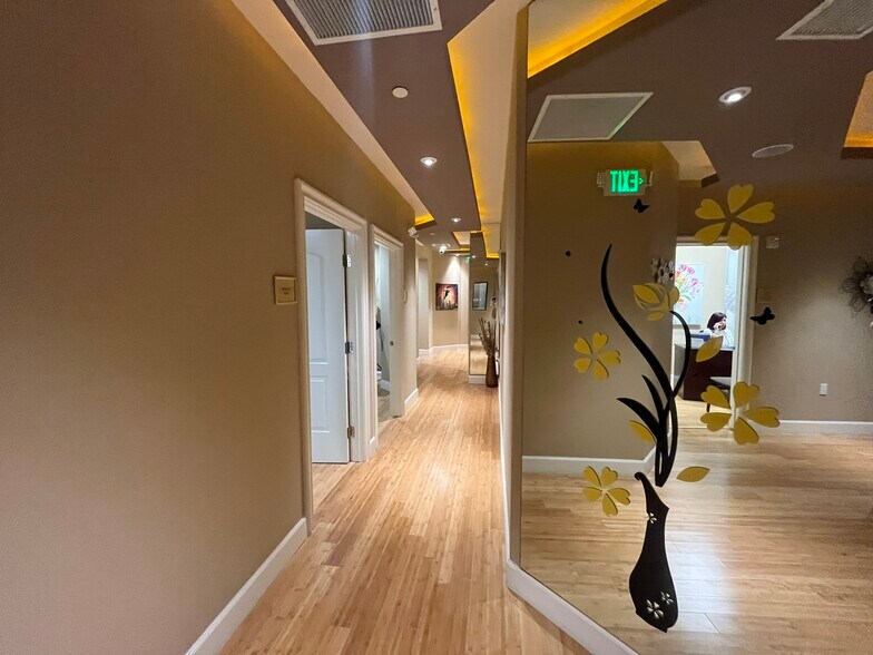 More Photos Of 838 Nordahl Rd, San Marcos Medical For Lease