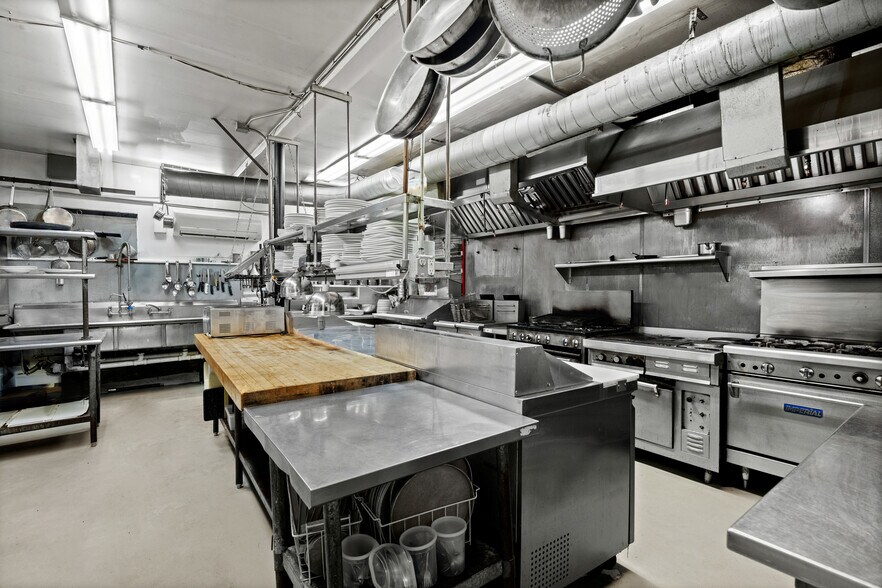 More Photos Of 143 Water St, Stonington Restaurant For Sale