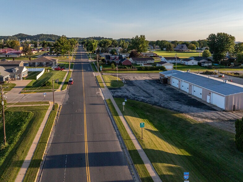 More Photos Of N5105 Leonard N, West Salem Flex For Sale