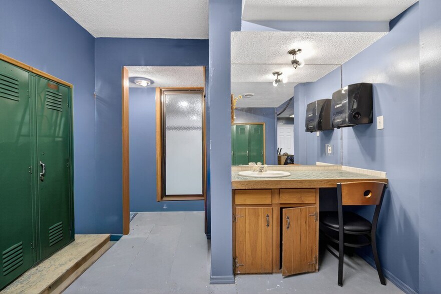 More Photos Of 301 N Kingsboro Ave, Gloversville Golf Course Driving Range For Sale