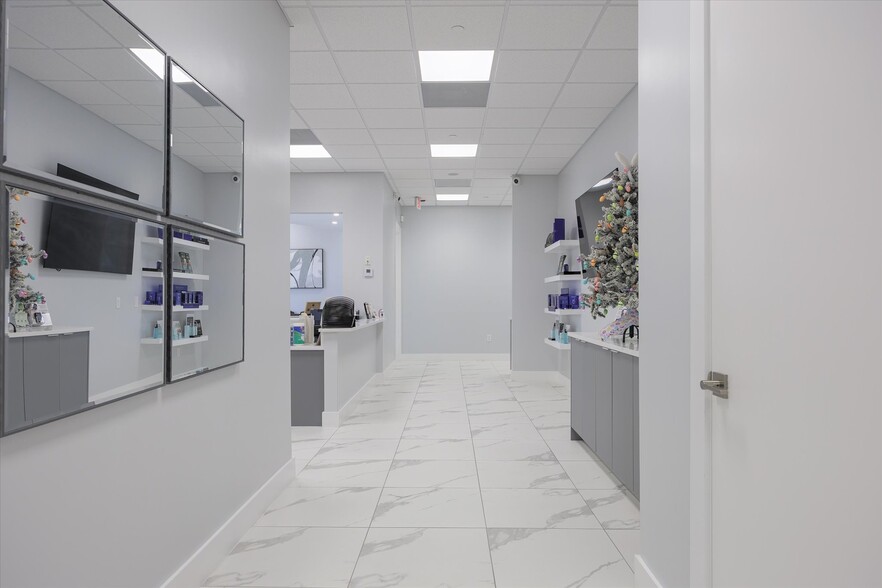 More Photos Of 22904 Lyden Dr, Estero Medical For Sale