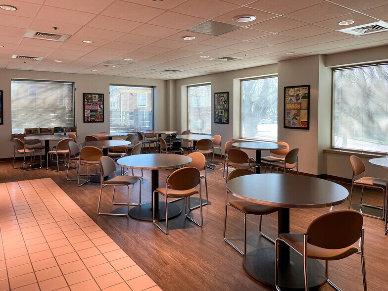 More Photos Of 7777 W Blue Mound Rd, Milwaukee Office For Lease