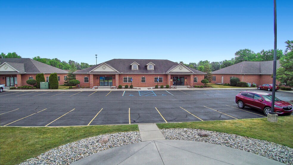 More Photos Of 2720 Centennial Rd, Toledo Office For Sale