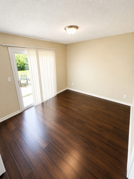 More Photos Of 4060 Crabtree Ct, Indianapolis Apartments For Sale