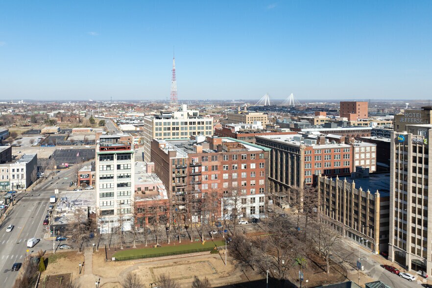 More Photos Of 1308 Washington Ave, Saint Louis Apartments For Sale