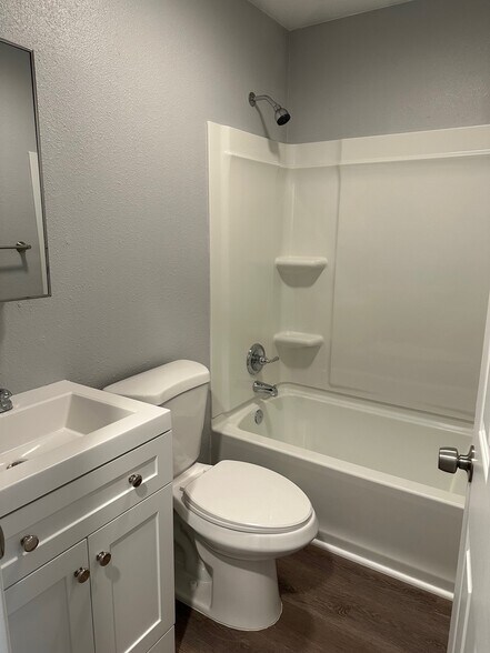 More Photos Of 200 Pine St, Auburn Apartments For Sale