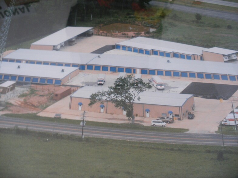 More Photos Of 20 FM 1791 Rd, Huntsville Self Storage For Lease