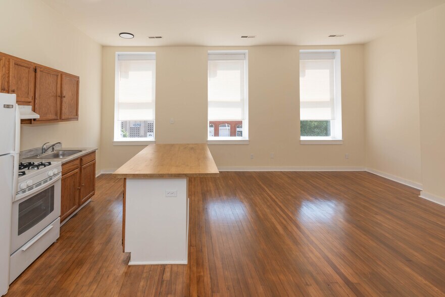 More Photos Of 2100-2102 Maryland Ave, Baltimore Apartments For Sale
