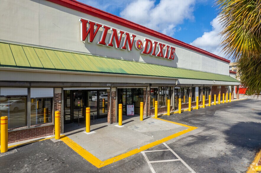 More Photos Of 1625 Cordova Rd, Fort Lauderdale Supermarket For Lease