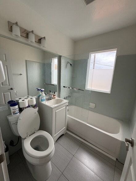 More Photos Of 7880 Exchange Pl, La Jolla Freestanding For Lease