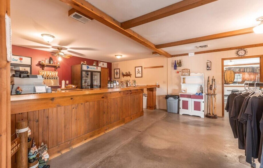 More Photos Of 3166 Highway B, Berger Winery Vineyard For Sale