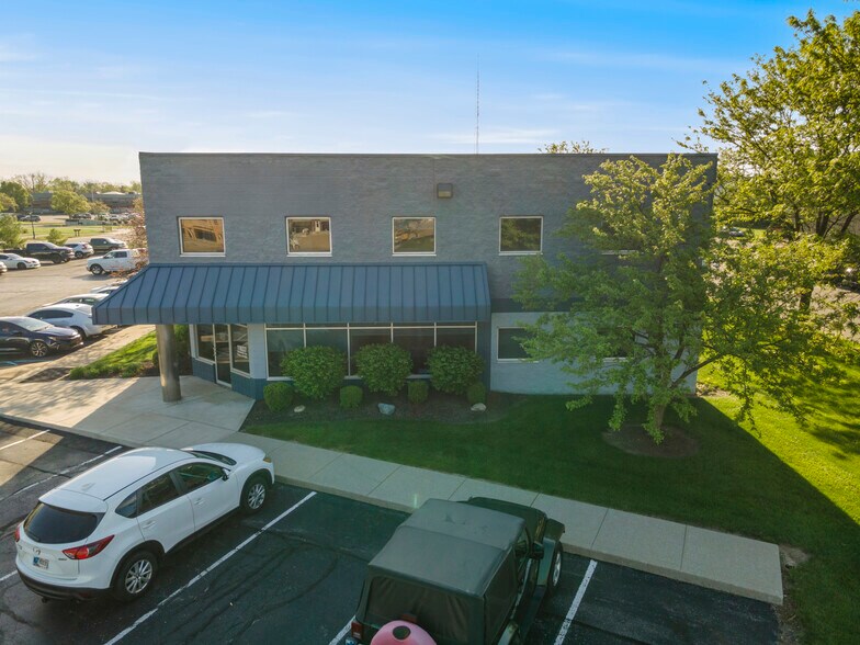 More Photos Of 11837 Technology Dr, Fishers Warehouse For Lease