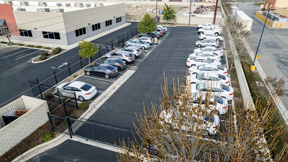 More Photos Of , Bakersfield Office For Sale