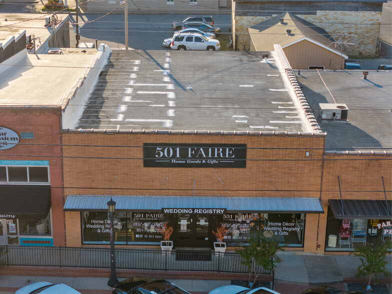 Primary Photo Of 112-114 N Market St, Benton Storefront For Sale