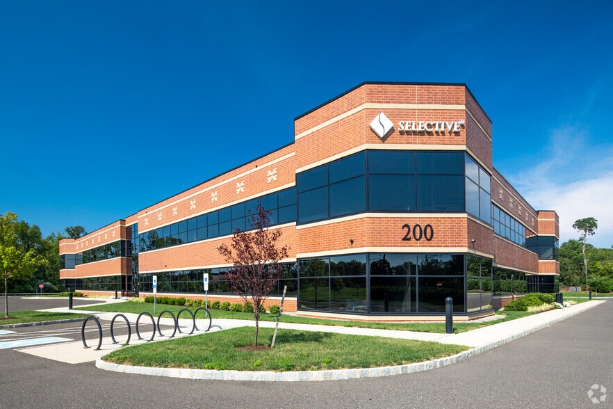 More Photos Of 200 Clocktower Dr, Hamilton Loft Creative Space For Lease