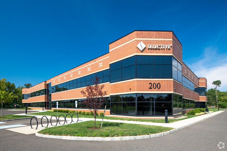 More Photos Of 200 Clocktower Dr, Hamilton Loft Creative Space For Lease