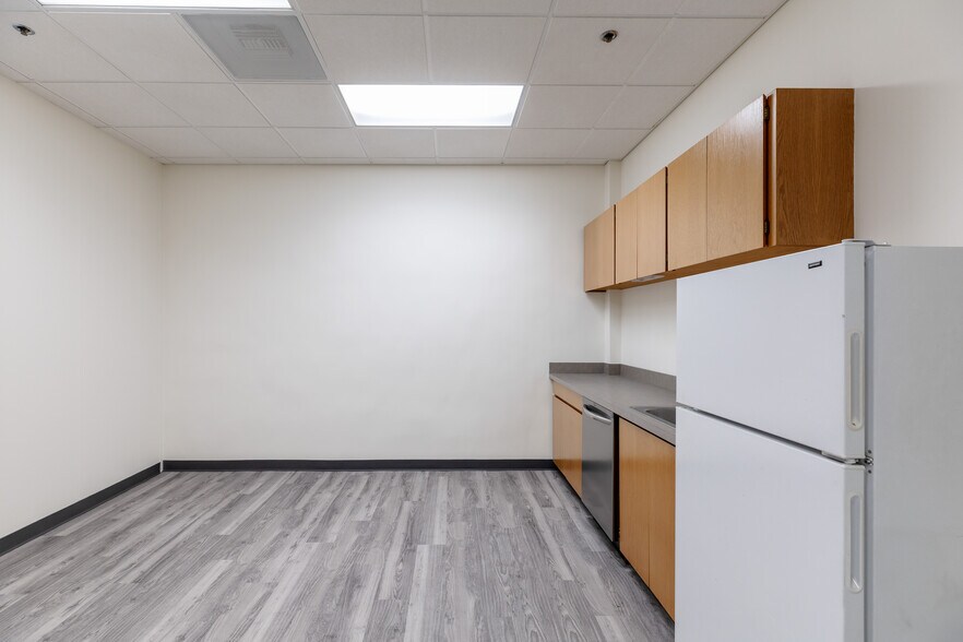 More Photos Of 514-518 SW Sixth Ave, Portland Office For Lease