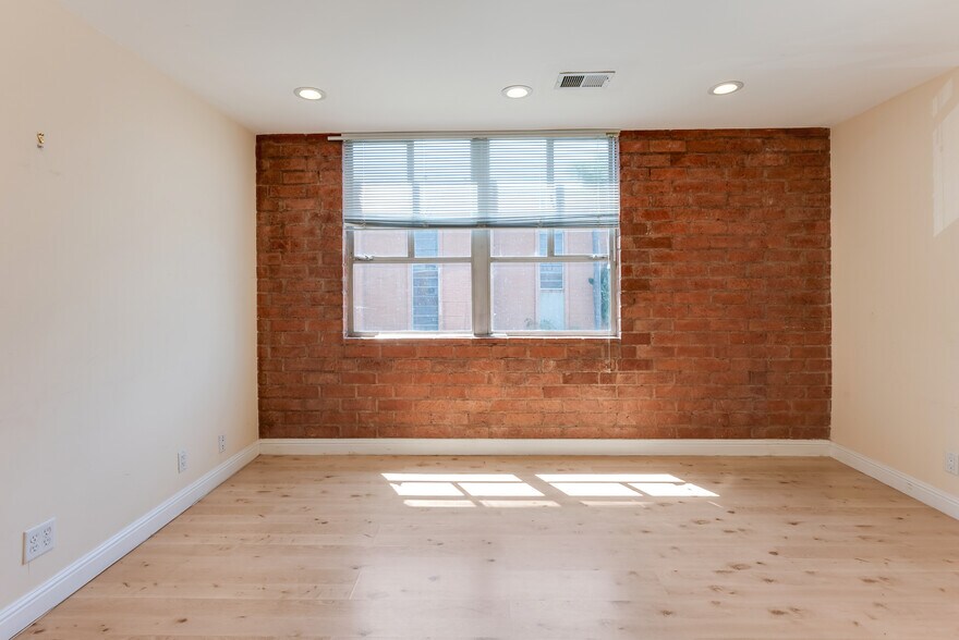 More Photos Of 9024 W Olympic Blvd, Beverly Hills Office For Lease