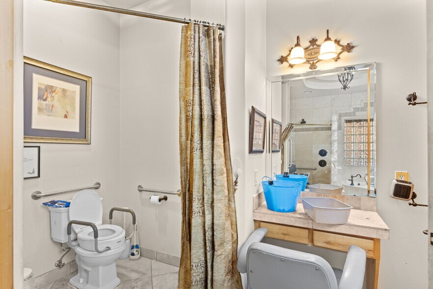 More Photos Of 10027 E Hillview St, Mesa Assisted Living For Sale