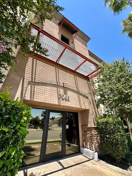 More Photos Of 7065 Indiana Ave, Riverside Medical For Lease