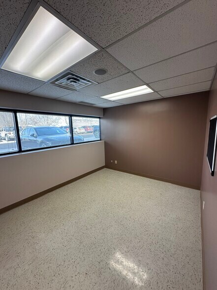 More Photos Of 1515 S Clifton Ave, Wichita Medical For Lease