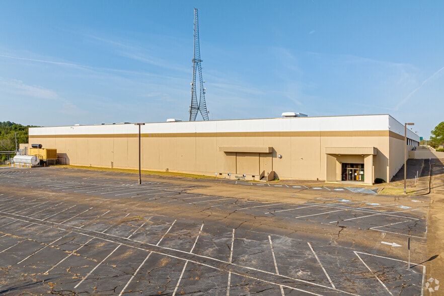 More Photos Of 3455 Hwy 80 W, Jackson Light Distribution For Lease