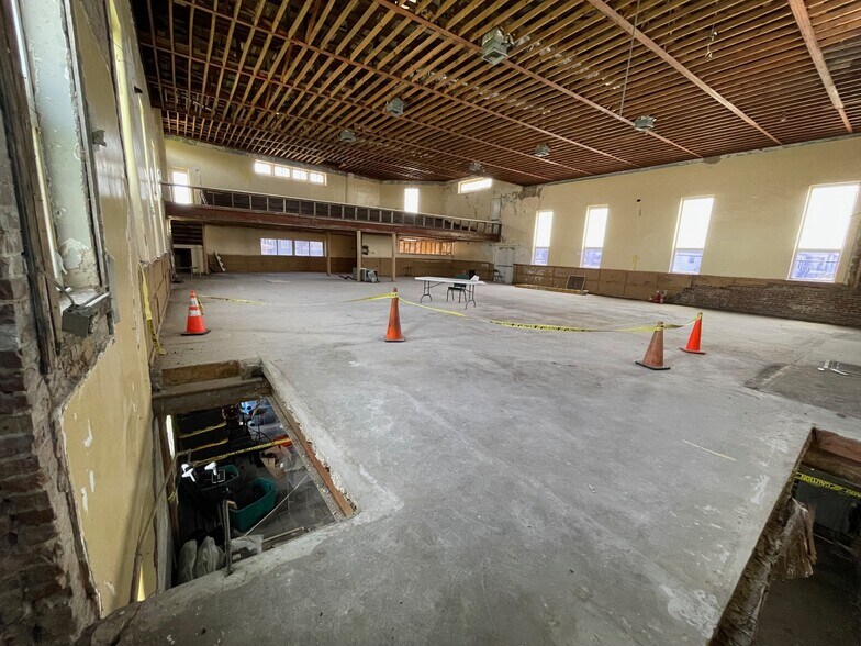 More Photos Of 2400 Delachaise St, New Orleans Specialty For Sale