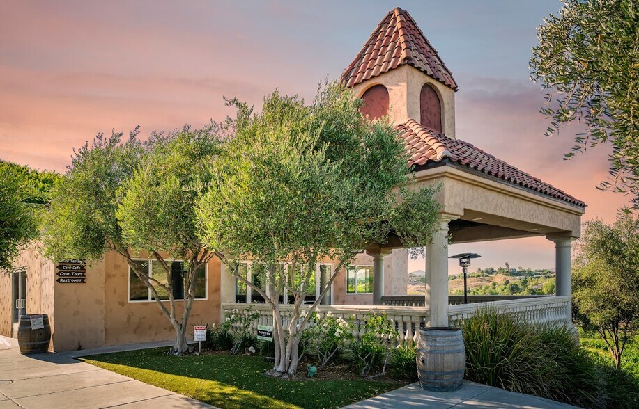 More Photos Of 36522 Via Verde, Temecula Winery Vineyard For Sale