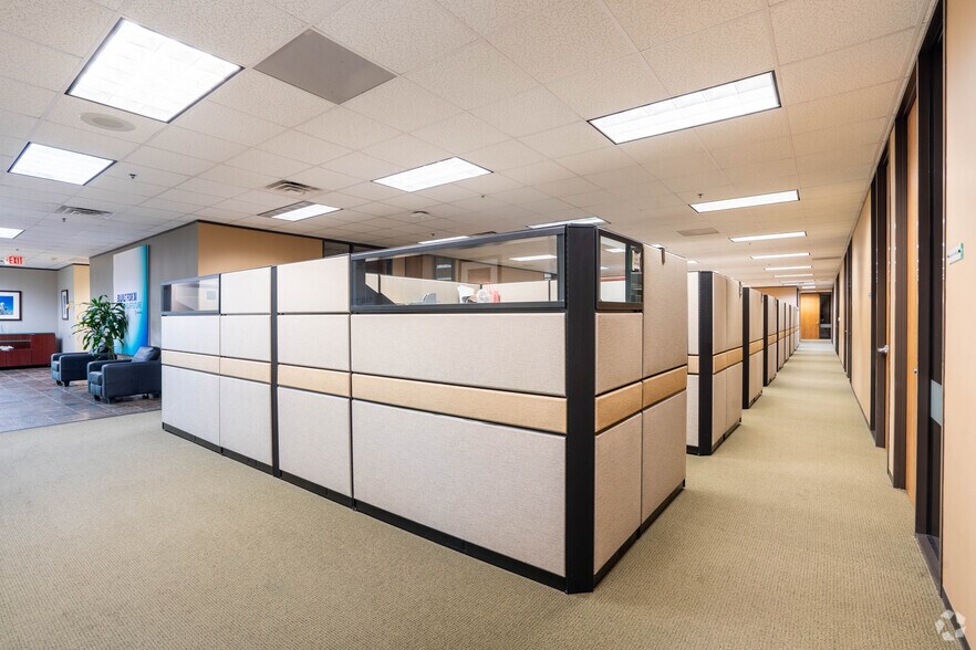 More Photos Of 4400 S Sam Houston Pky E, Houston Warehouse For Lease